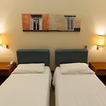Crosti Hotel