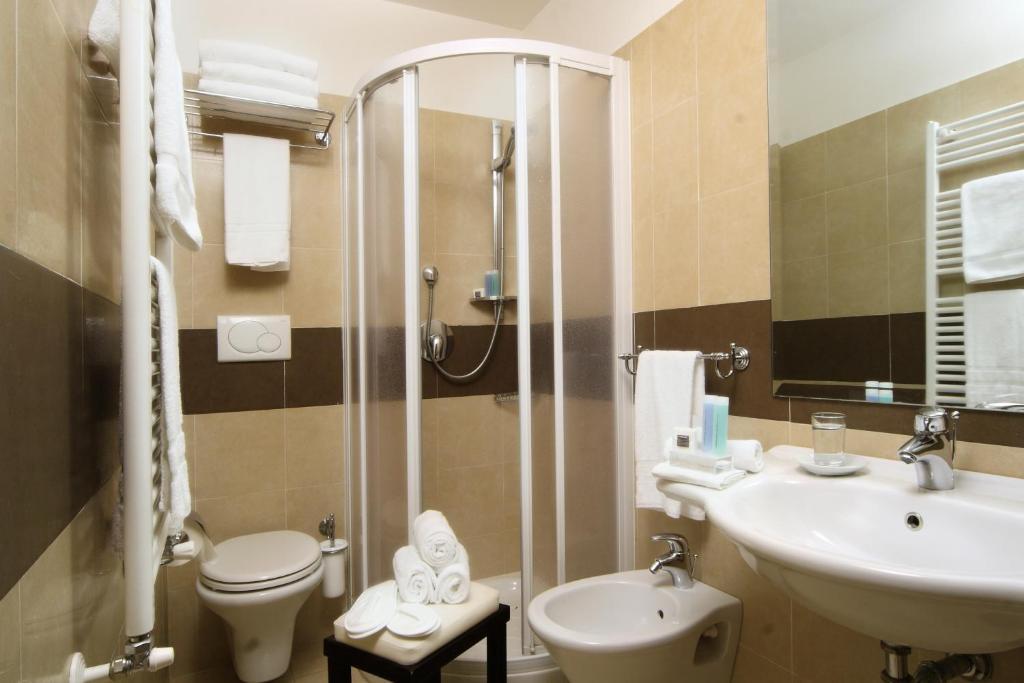 Crosti Hotel